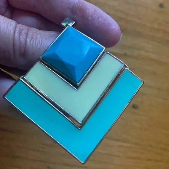 Kensie Chevron‎ Necklace - Picture 4 of 7